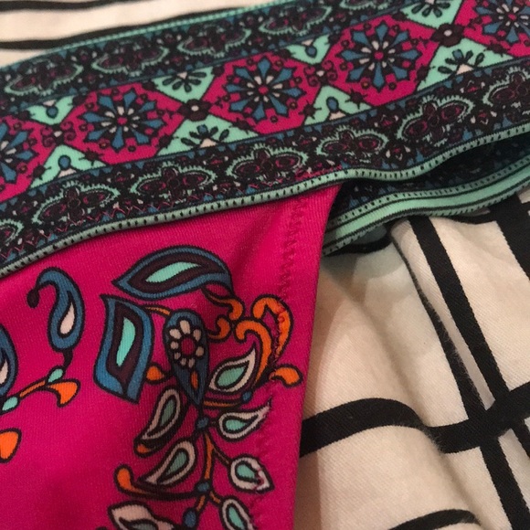 Pink bathing suit bottoms - Picture 3 of 3